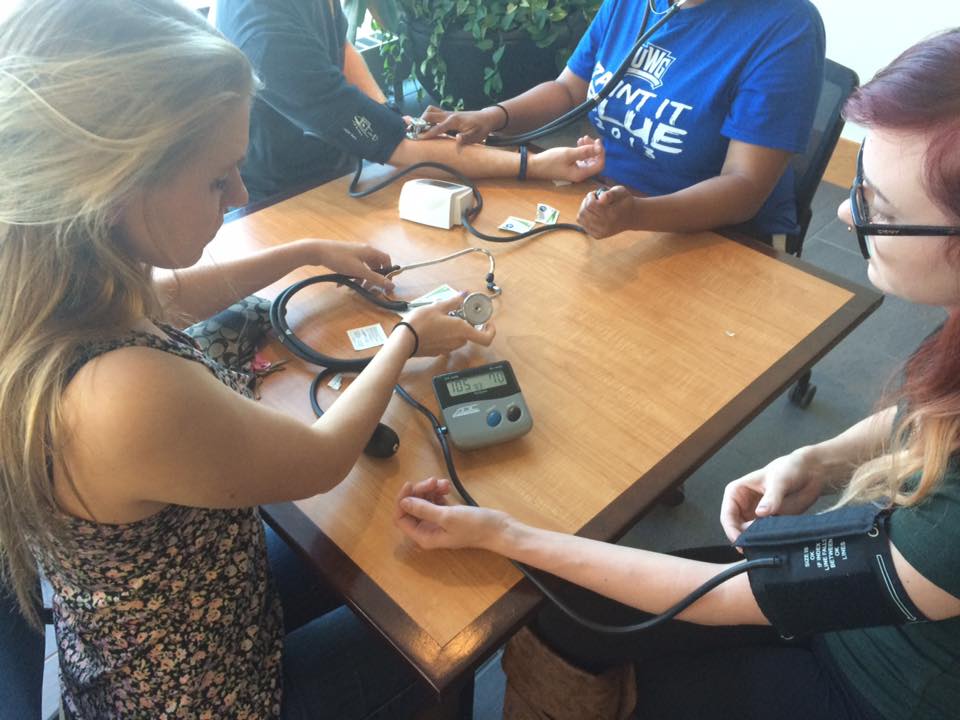 Members learn to take blood pressure
