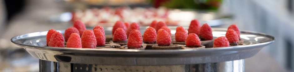 Mini chocolate raspberry tarts